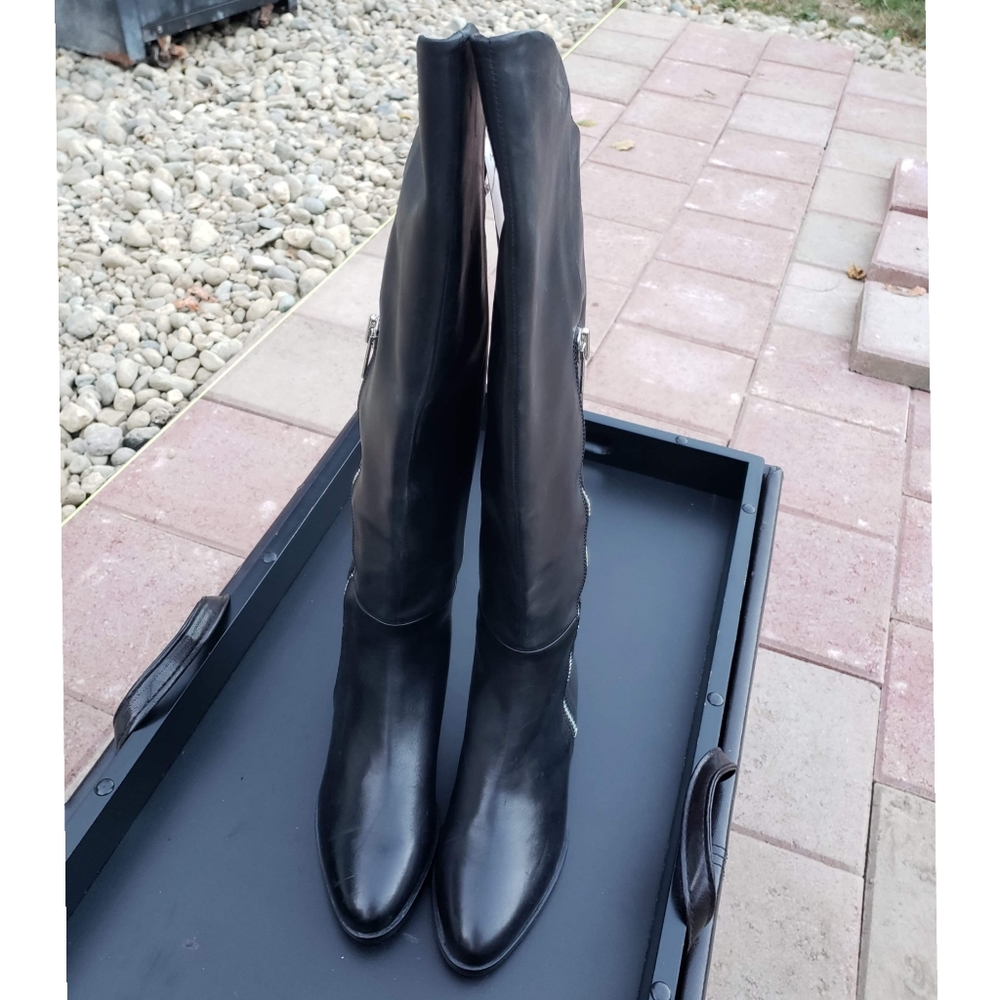 Tall knee leather DKNY boots - Picture 3 of 6
